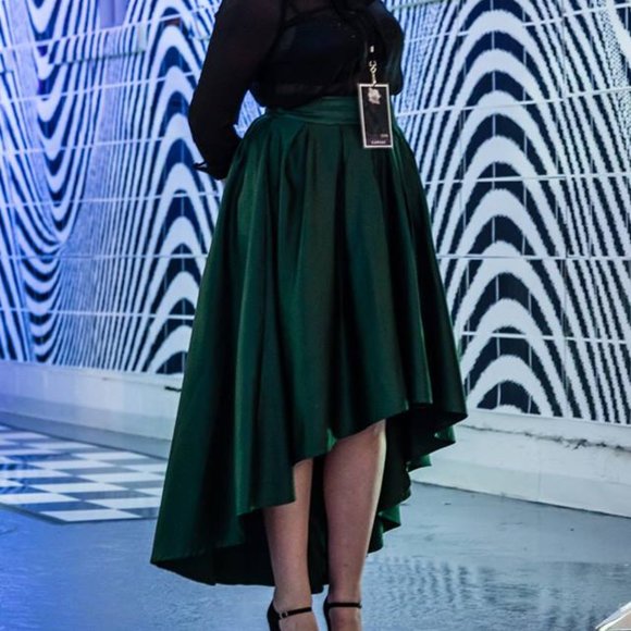 AKIRA Chicago - Black Label - Emerald Green High Low Skirt - Picture 1 of 5